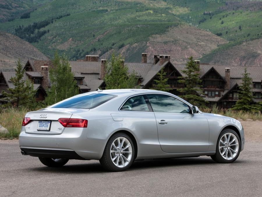  Audi A5 Coupe 2.0T 2012 года  (NA) (фото 41 из 52)